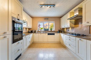 Kitchen- click for photo gallery